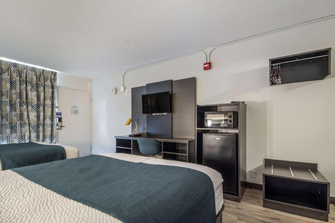 Motel 6 Groves, Tx Bagian luar foto