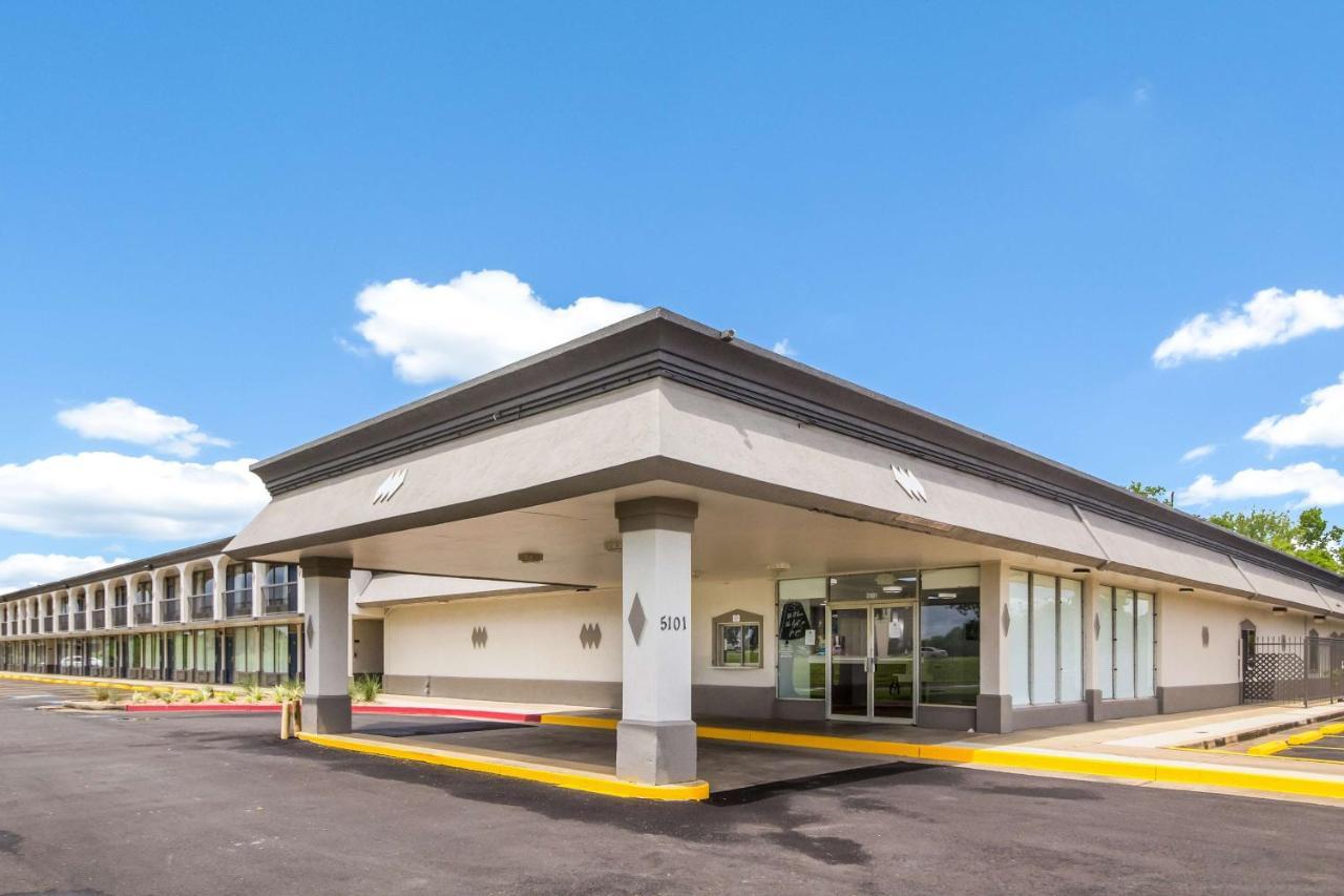 Motel 6 Groves, Tx Bagian luar foto
