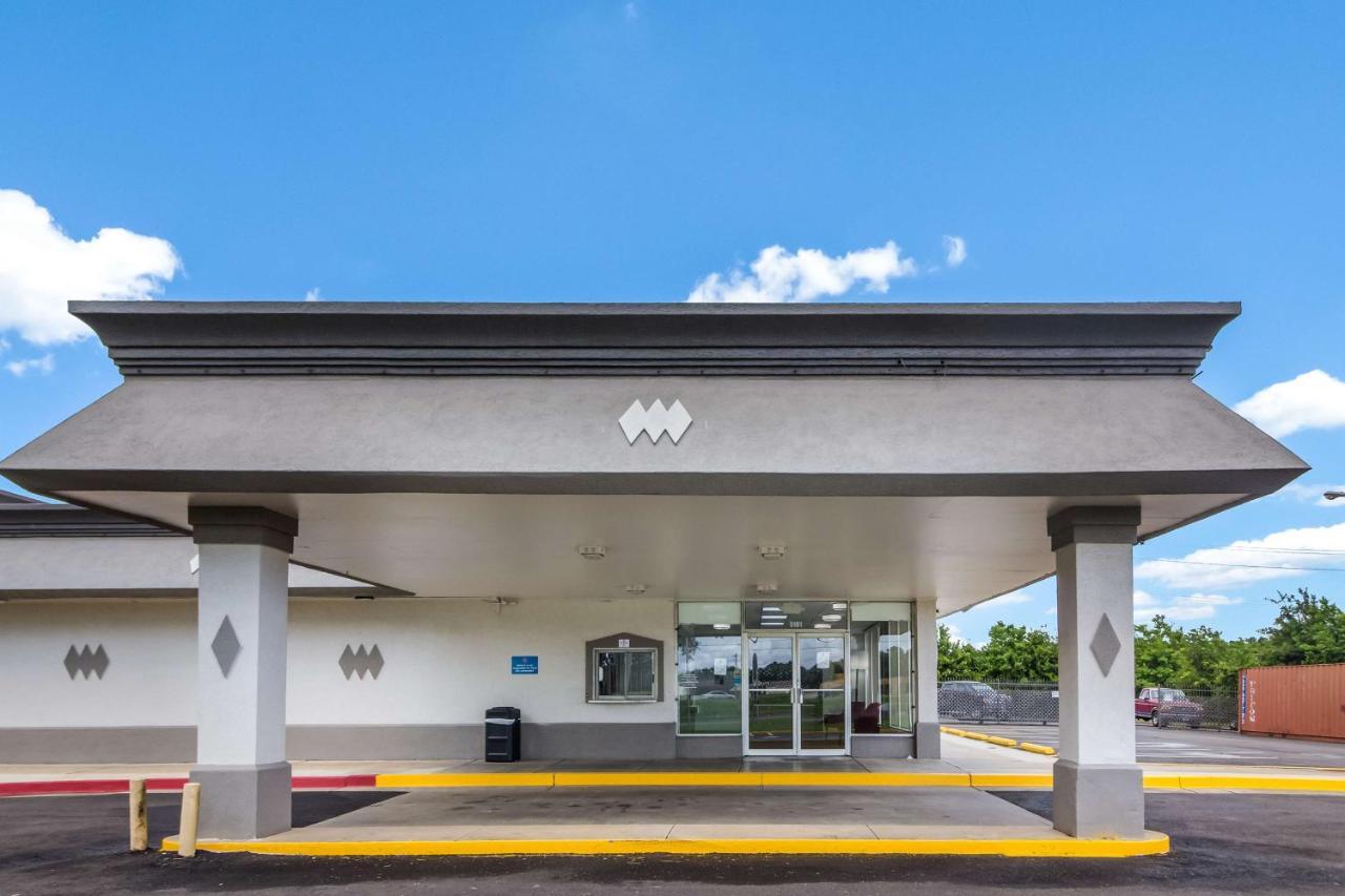 Motel 6 Groves, Tx Bagian luar foto