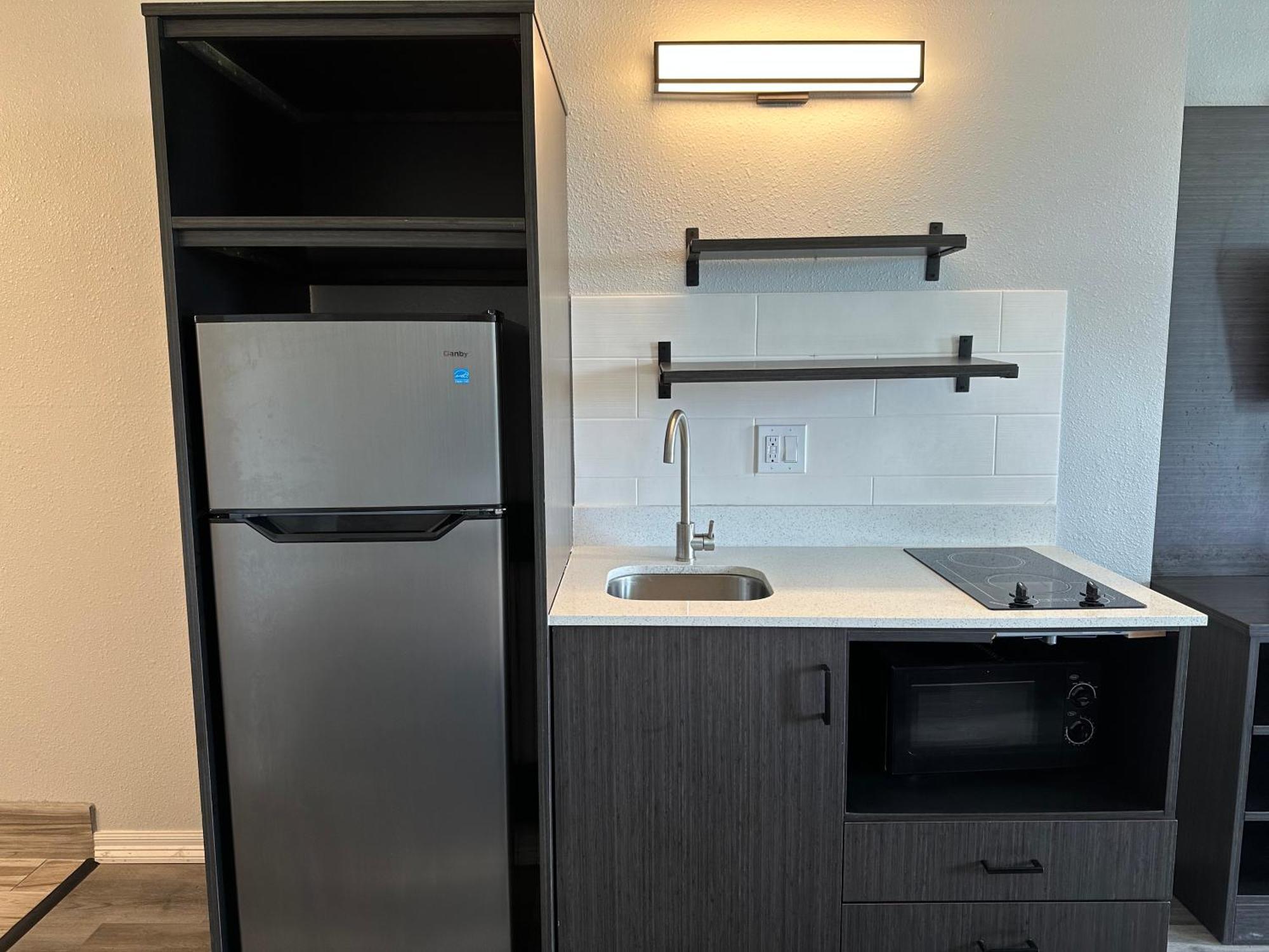 Motel 6 Groves, Tx Bagian luar foto